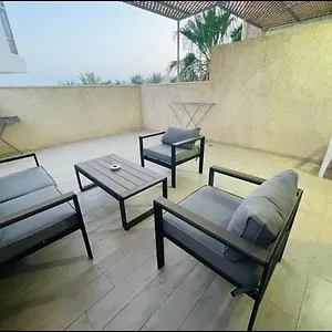  דירה Spacious And Cozy 1br