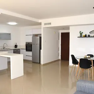  דירה Stylish 3br Golf